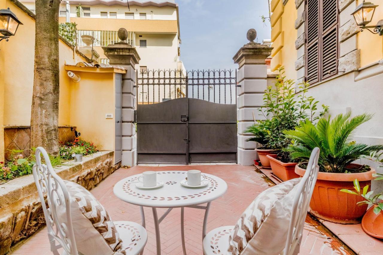 Bbhome Design Suite Apartment Over Trastevere District Rome Buitenkant foto